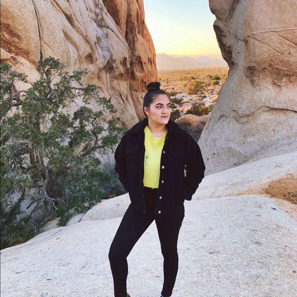 • Like To Bookmark My Closet • - Picture 2 of 2